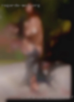 Live a curvy woman, big in Lakeland, Florida boobs and ass.